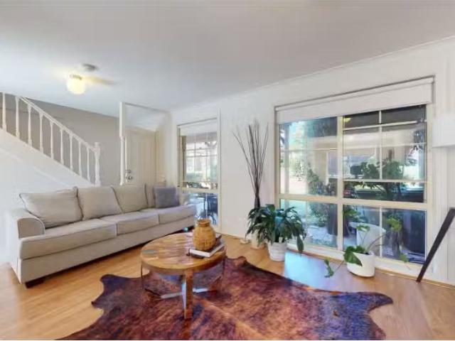 Nice 7/14 Hilloak Way, Menai Townhouse for rent Listed by Coo.
