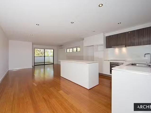 Deal! 7/17 Macleay Street, Turner, ACT 2612