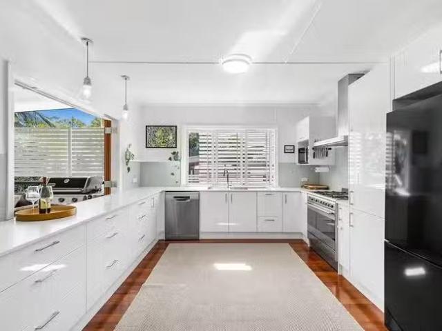 Nice 71 Anson Street, Moorooka, QLD 4105