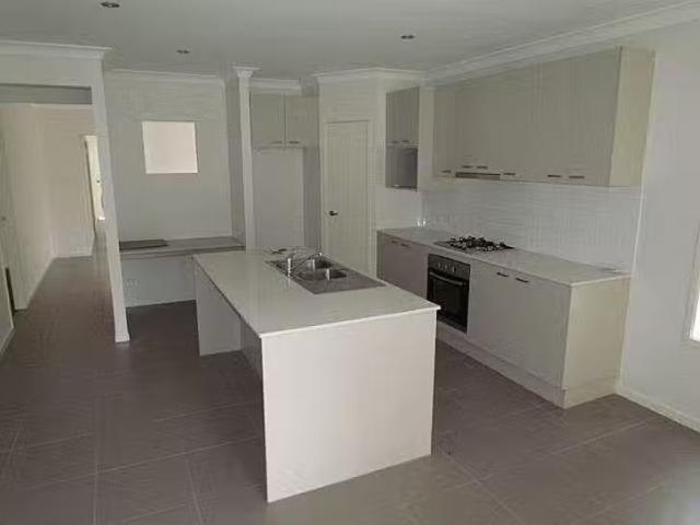 Cozy 71 Greene Street, Rothwell, QLD 4022