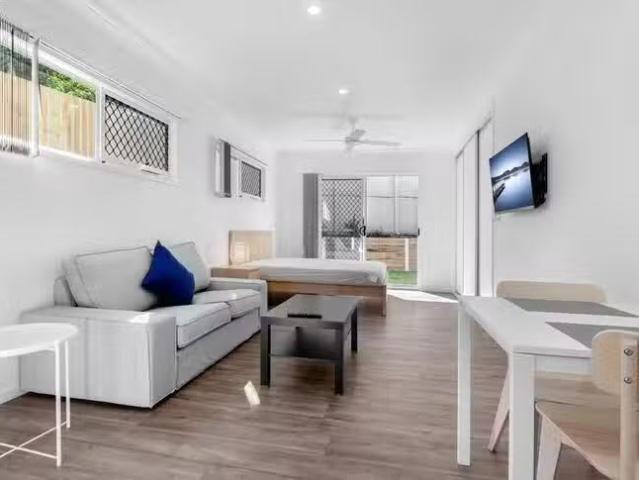 Just in! 71 Oconnor Street, Oxley, QLD 4075