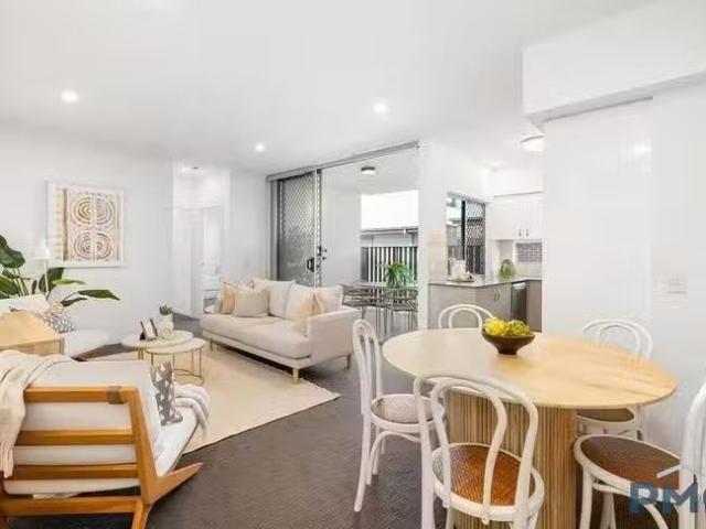 Charming 7/28 Herbertson Road, Carina Heights, QLD 4152