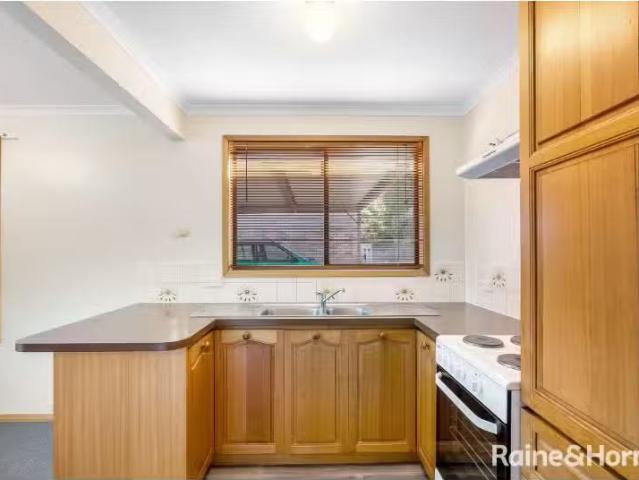 Charming 7/28 Waterworks Road, DYNNYRNE Townhouse for rent Li.