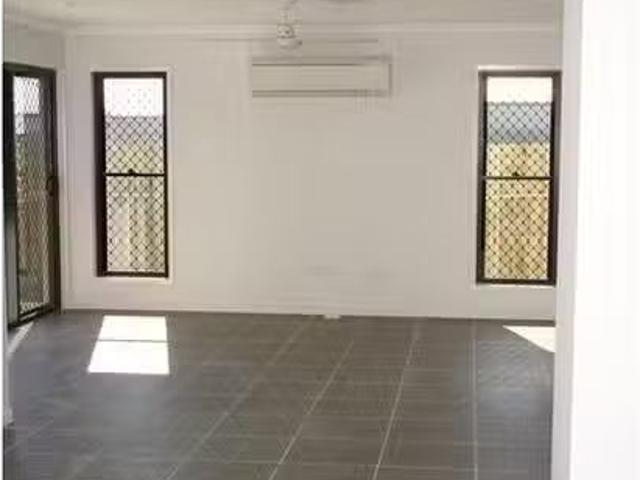 Cheap 7/2 Makybe Diva Drive, Ooralea, QLD 4740