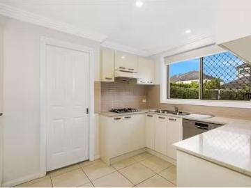 Charming 77 Wrights Road, Kellyville Townhouse for rent Liste.