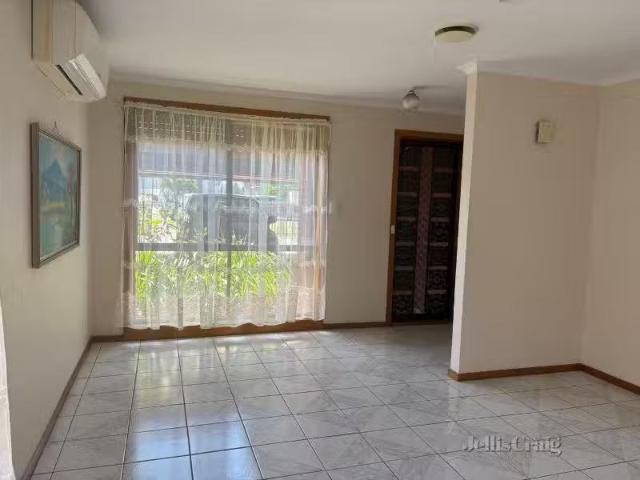 Just in! 77 Florence Street, Williamstown North House for rent.