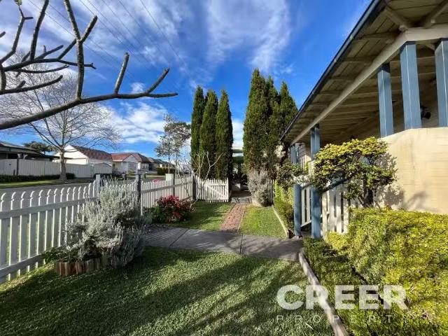 Nice 77 Lockyer Street, Adamstown House for rent Listed by Kr.