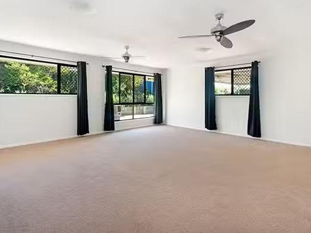 Cheap 77 Macquarie Avenue, MOLENDINAR, QLD 4214 House for Rent