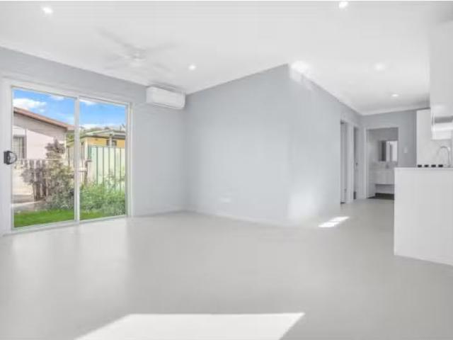Unique 77a Captain Cook Drive, WILLMOT House for rent Listed.