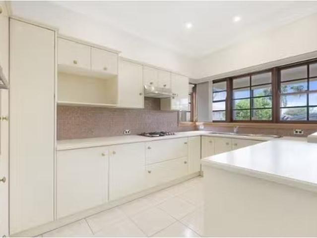 Deal! 74 Edenholme Road, Russell Lea House for rent Listed by.