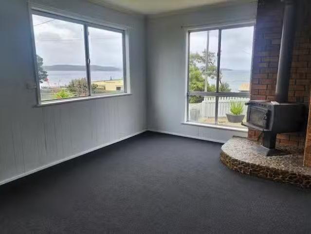 Just in! 74 Linden Road, Primrose Sands, TAS 7173