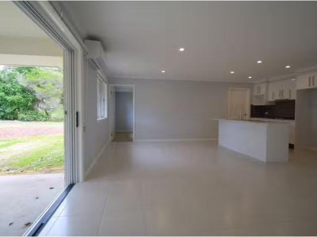 Cheap 75 Old Bucca Road, MOONEE BEACH House for rent Listed b.