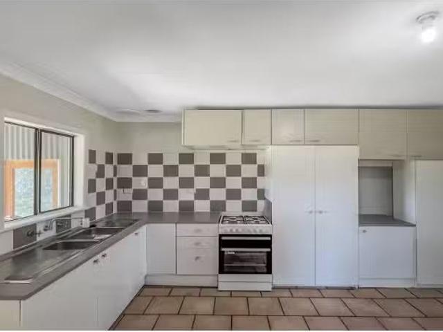 Deal! 78 Bunbury Road, Mudgee House for rent Listed by Kimber.