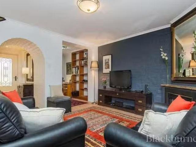 New 7/9 11 Wingfield Avenue, Crawley, WA 6009