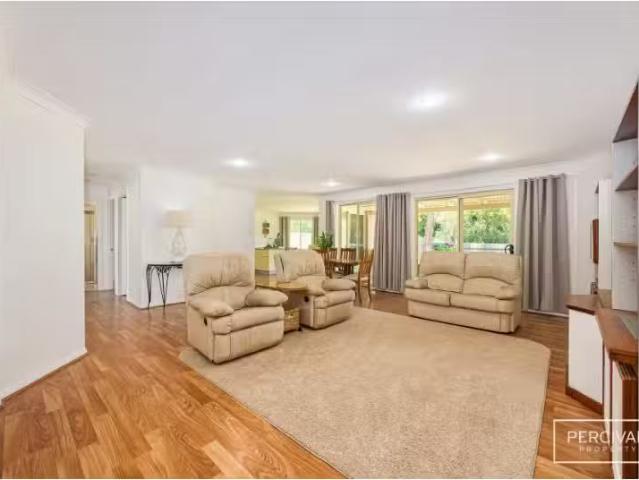 Deal! 7 Macleay Place, Port Macquarie House for rent Listed b.