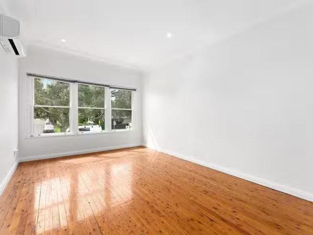 For Rent! 7 Armitree Street, Kingsgrove, NSW 2208