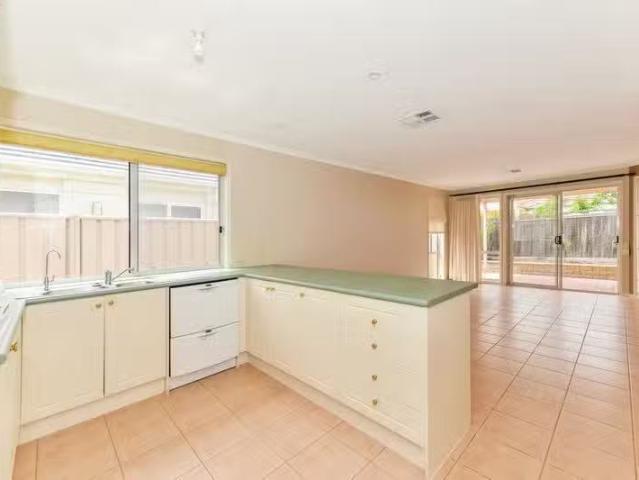 Rental! 7 Filmore Avenue, MORPHETTVILLE, SA 5043 House for R.
