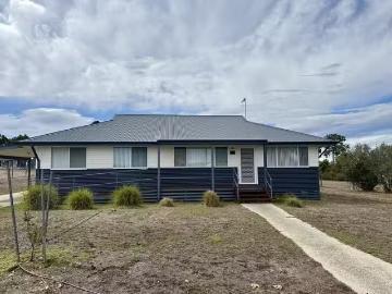 Charming 7 Galloway Drive, Bridgetown, WA 6255