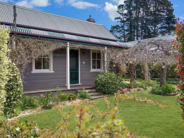 New 7 Holmes Street, Leura, NSW 2780