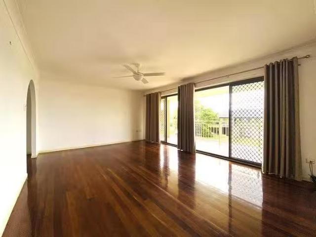 For Rent! 7 Kirstin Street, Eight Mile Plains, QLD 4113