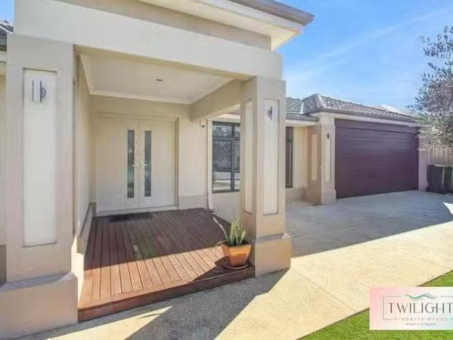 Charming 7 Lowell Terrace, Piara Waters, WA 6112