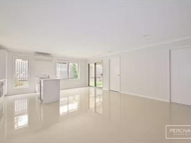 Deal! 7 Paris Lane, Port Macquarie Townhouse for rent Listed.