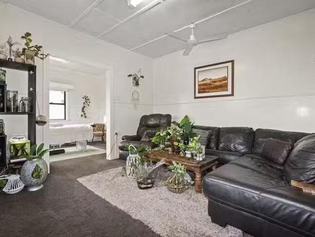 Cozy 7 Steffensen Street, Svensson Heights, QLD 4670