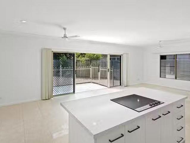 Cozy 7 Savaii Close, Palm Cove, QLD 4879