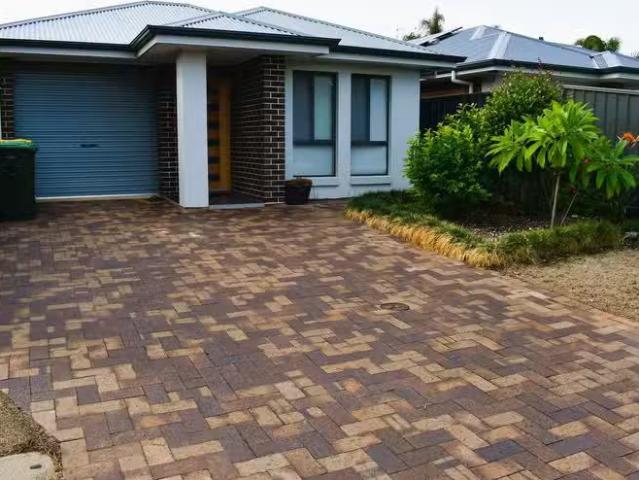 For Rent! 7A Blueberry Road, PARAFIELD GARDENS, SA 5107 Hous.