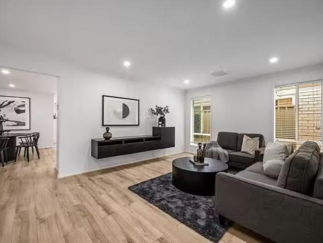 For Rent! 83 Glyde Street, Albert Park, SA 5014