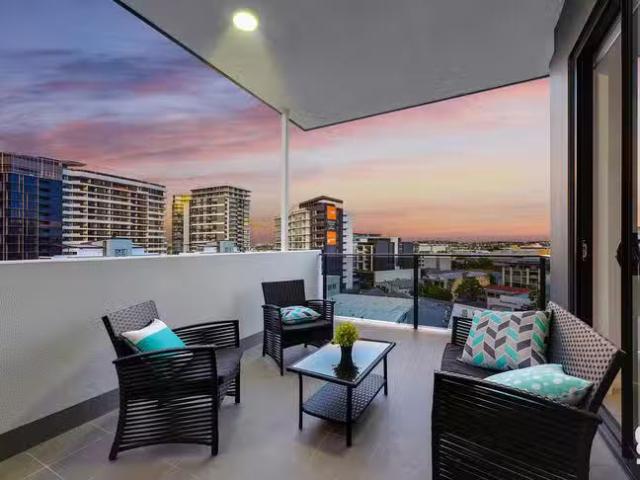 Just in! 802/16 Masters Street, Newstead, QLD 4006