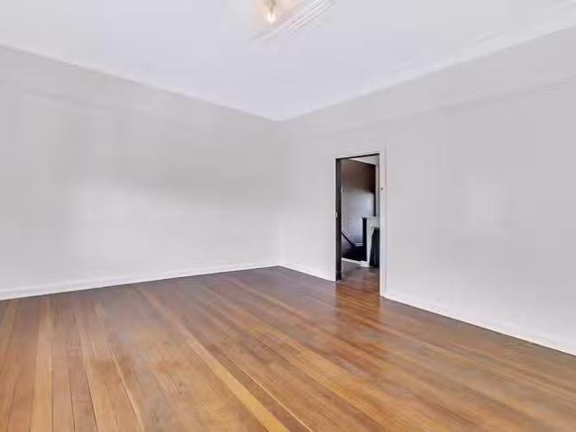 Charming 80A Scarborough Beach Road, Scarborough, WA 6019