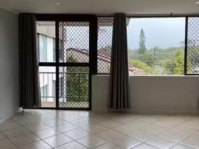Cozy 8/143 Bundilla Boulevard, Mountain Creek, QLD 4557