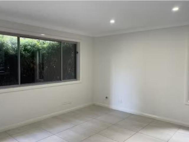 Deal! 8/18 Janet Street, Jesmond Townhouse for rent Listed by.