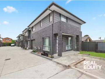 Cheap 8/191 Newbridge Road, Chipping Norton Townhouse for rent.