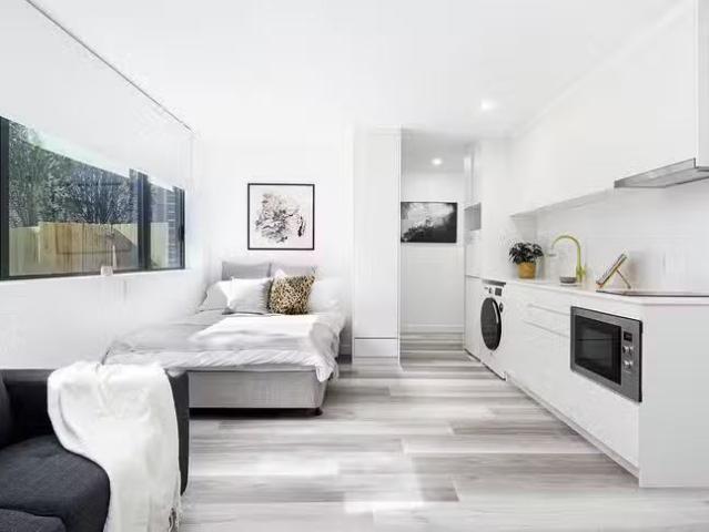 Deal! 8/20 Westminster Avenue, Dee Why, NSW 2099