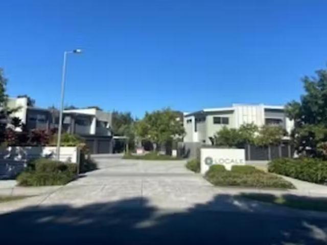 Cozy 8/2 Allora Drive, Maroochydore, QLD 4558