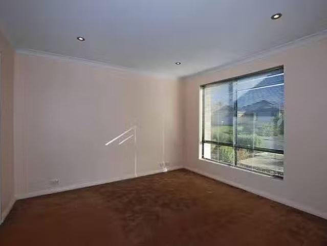 Cheap 8/2 Pemberton Boulevard, Baldivis, WA 6171