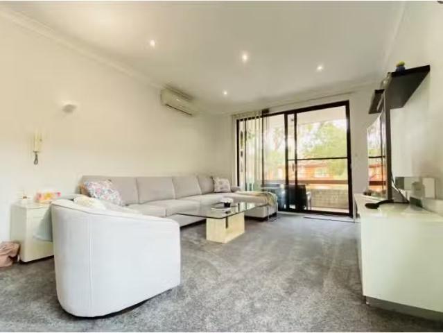 Nice 8/35 Lancelot Street, Allawah Apartment for rent Listed.