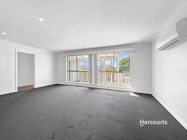 Deal! 87 Upper Maud Street, WEST ULVERSTONE, TAS 7315 House.