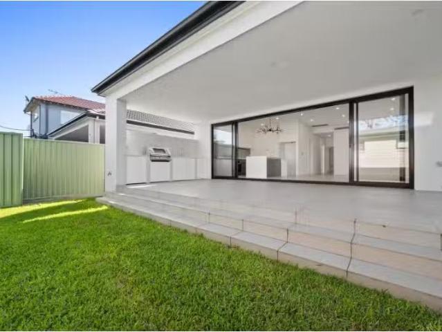 Nice 87 Maroubra Road, Maroubra House for rent Listed by Jame.