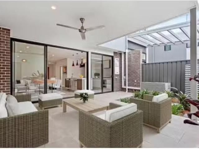 For Rent! 84 Anchorage Parade, Shell Cove House for rent List.