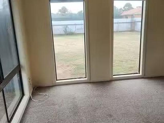 Unique 85 North Terrace, Victory Heights, WA 6432