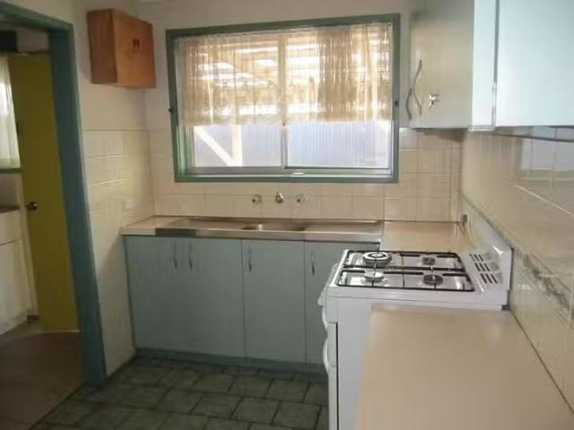 Rental! 85 Riddell Road, Sunbury, VIC 3429