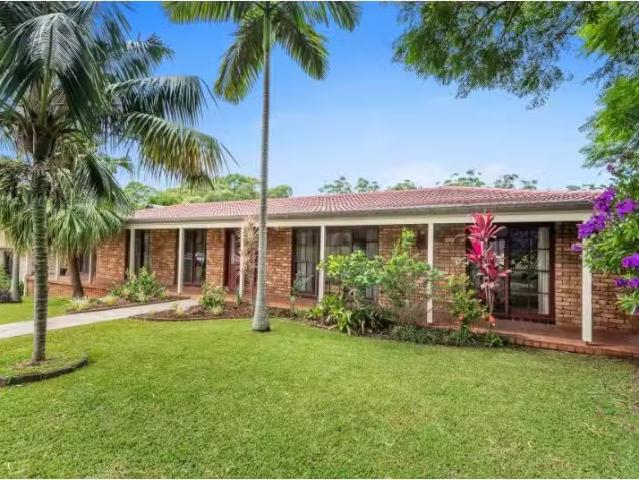 Unique 86 Moruya Drive, Port Macquarie House for rent Listed.