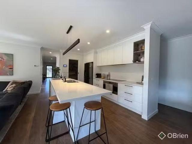 Cozy 89 Emberwood Road, Warragul, VIC 3820