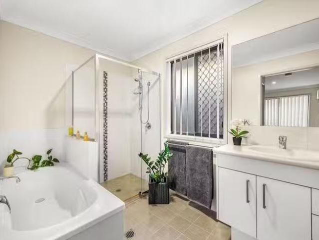 New 8 Merion Crescent, North Lakes, QLD 4509