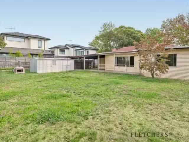 Unique 8 Merry St, Ringwood East VIC 3135 House For Lease