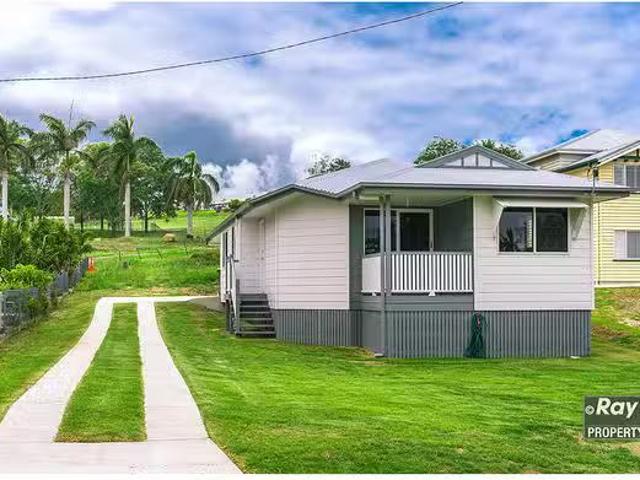 Nice 8 Athelstane Terrace, The Range, QLD 4700