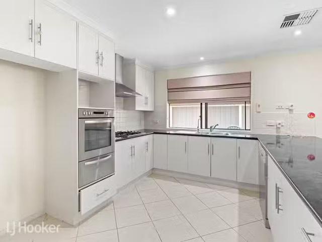 Unique 8 Abingdon Way, Northgate, SA 5085